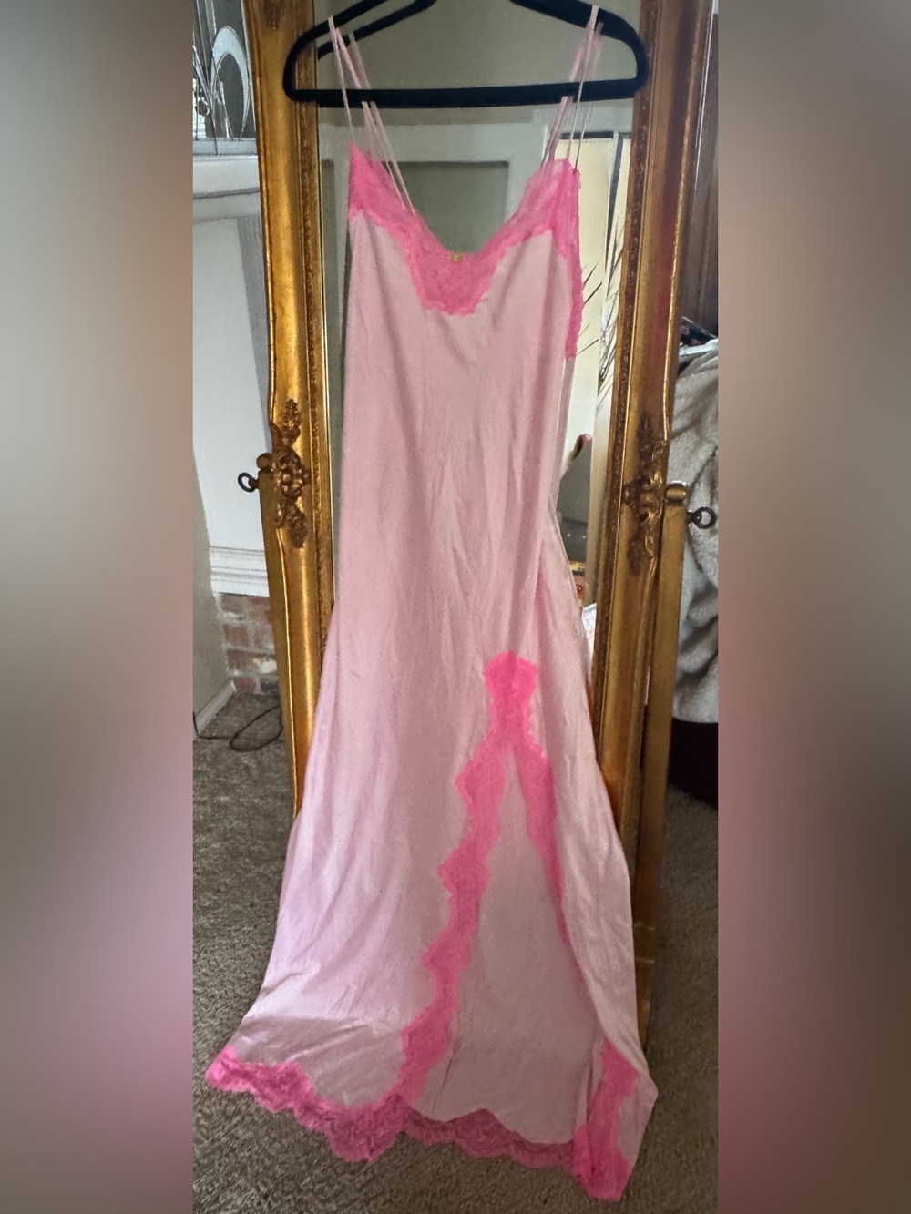 SKIMS Women’s Pink Lace Trim Slip Dress